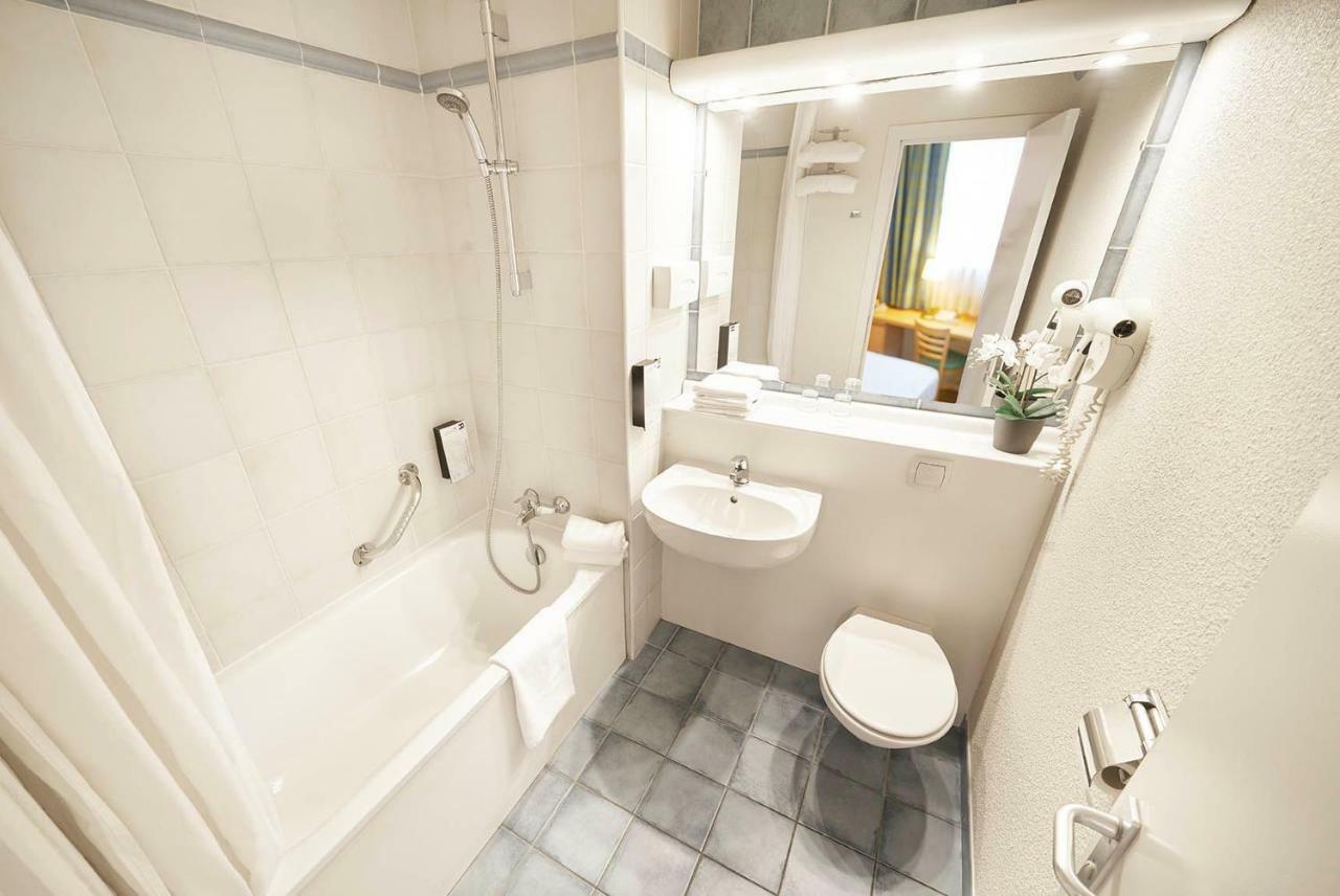 Dc Hotel & Restaurant Brussels South Anderlecht エクステリア 写真